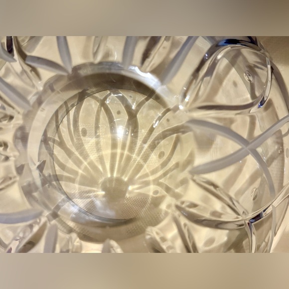 Michael Aram for Waterford Fathom 10” Etched Crystal Centerpiece Bowl - Picture 7 of 8